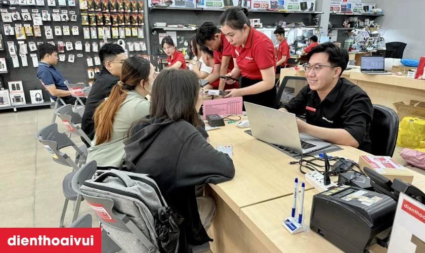 Thay camera sau OPPO Reno 6 Pro ch&iacute;nh h&atilde;ng GENA ở đ&acirc;u uy t&iacute;n