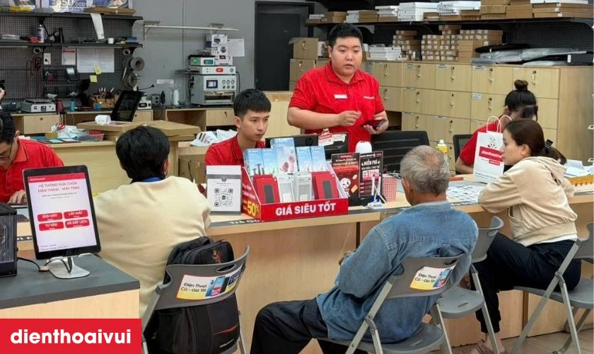 Thay camera sau OPPO Reno 8 5G ch&iacute;nh h&atilde;ng GENA ở đ&acirc;u uy t&iacute;n