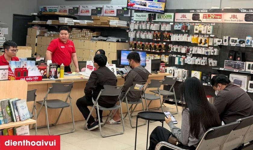 Thay camera sau Realme 7 4G ch&iacute;nh h&atilde;ng GENA tại Điện Thoại Vui