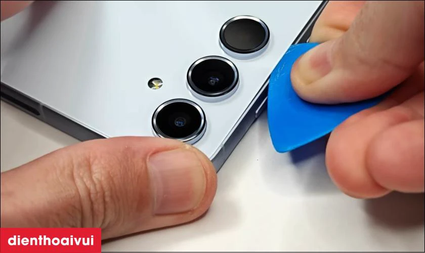 Thay camera sau Samsung Galaxy A55 là gì?