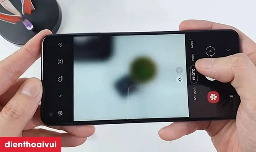 Nguyên nhân khiến camera Samsung Galaxy A73 bị hư, lỗi