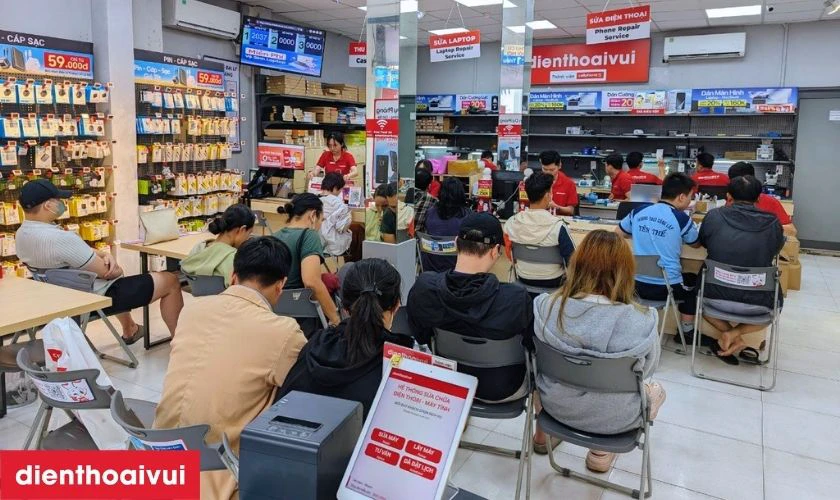 Địa chỉ thay camera sau Samsung Galaxy A8 Plus ở đâu giá rẻ tại TPHCM và Hà Nội?