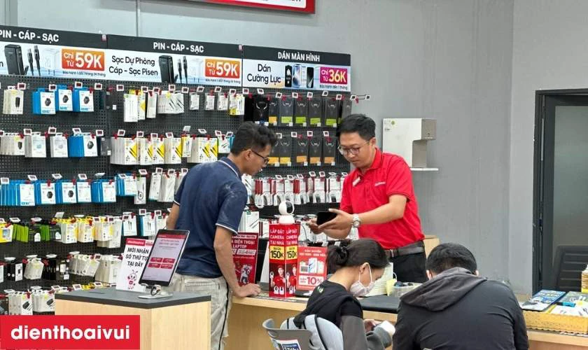 Cung cấp thông tin bảo hành và hỗ trợ thanh toán tại quầy