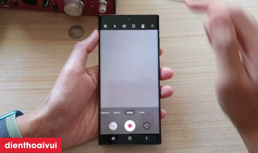 Khi nào bạn cần thay camera sau Samsung Galaxy S22?
