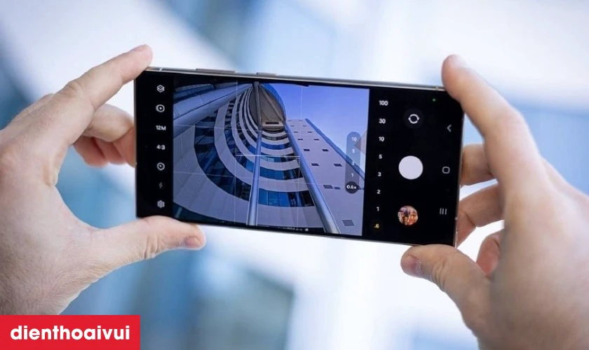 Nguyên nhân khiến camera Samsung Galaxy S24 bị hư
