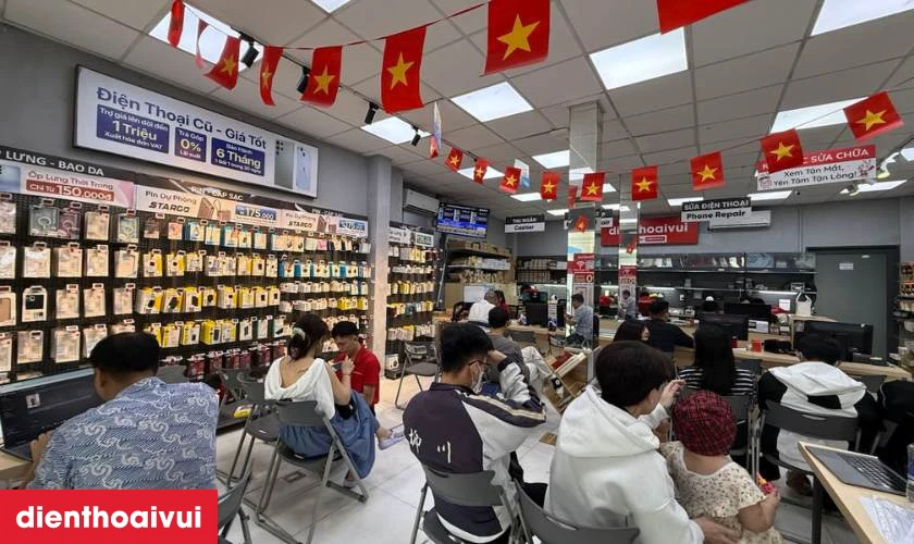 Địa chỉ thay camera sau Samsung Galaxy S25 ch&iacute;nh h&atilde;ng GENA ở đ&acirc;u uy t&iacute;n