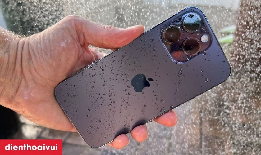 Nguyên nhân camera trước iPhone 14 Pro Max bị hư hỏng
