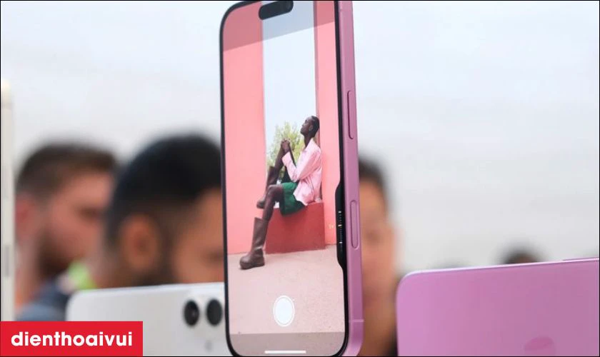 Tổng quan về camera trước điện thoại iPhone 16 Plus