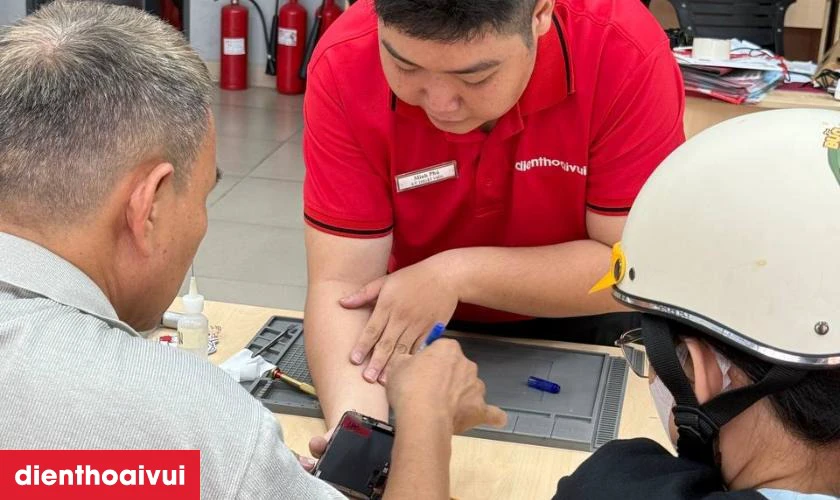 Dịch vụ thay camera trước iPhone 16 Plus chính hãng GENA chính hãng