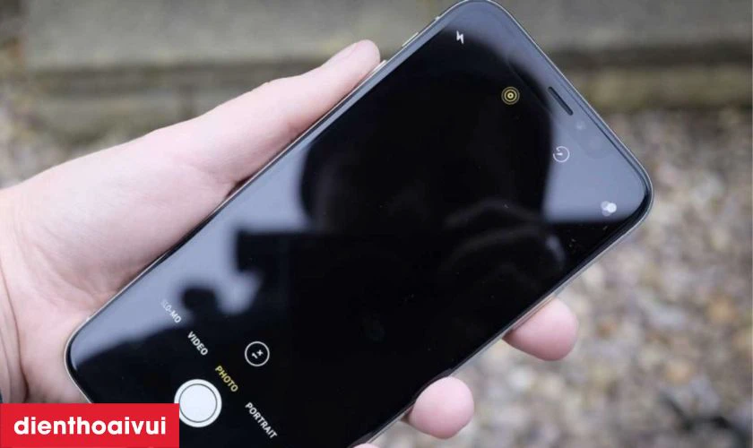 Dấu hiệu nhận biết camera trước iPhone 17 cần thay