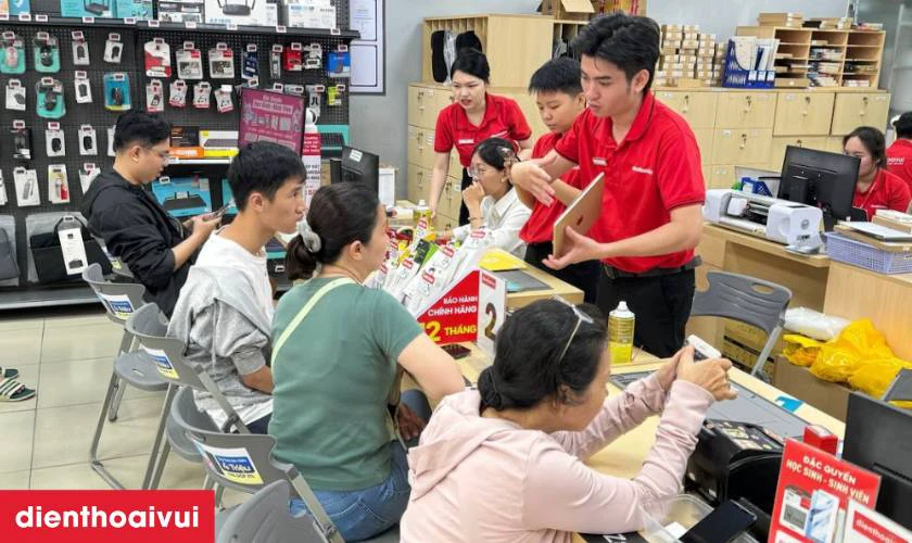 Điện Thoại Vui thay camera trước iPhone chính hãng GENA uy tín, lấy liền