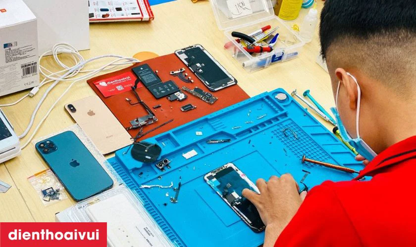 Quy trình thay camera trước GENA cho iPhone 6S Plus tại Điện Thoại Vui