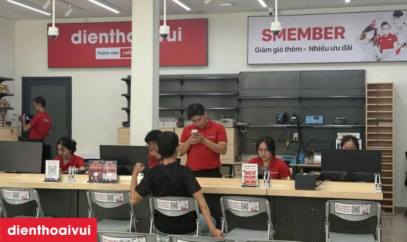 Địa chỉ thay camera trước Samsung Galaxy A11 uy t&iacute;n tại Điện Thoại Vui