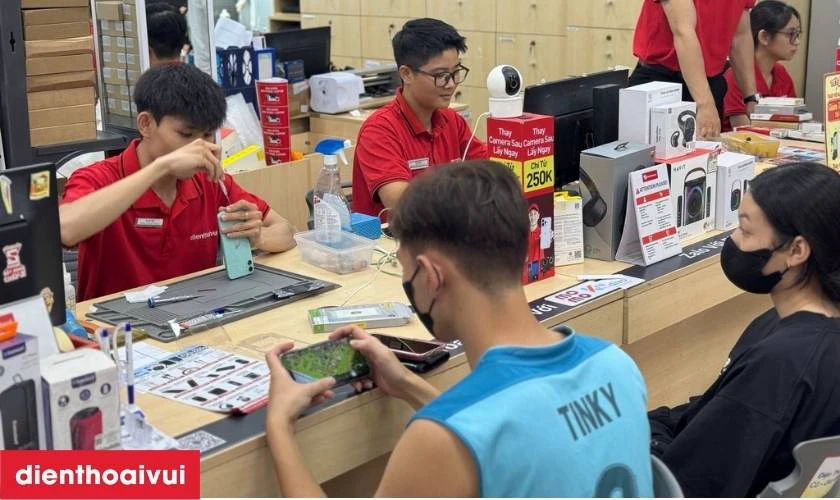 Địa chỉ thay camera trước Samsung Galaxy A12 ở đâu uy tín chất lượng tại TPHCM và Hà Nội?