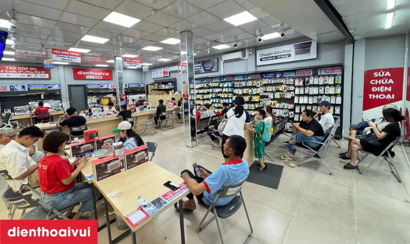 Địa chỉ thay camera trước Samsung Galaxy A32 ở đâu uy tín tại TPHCM và Hà Nội?