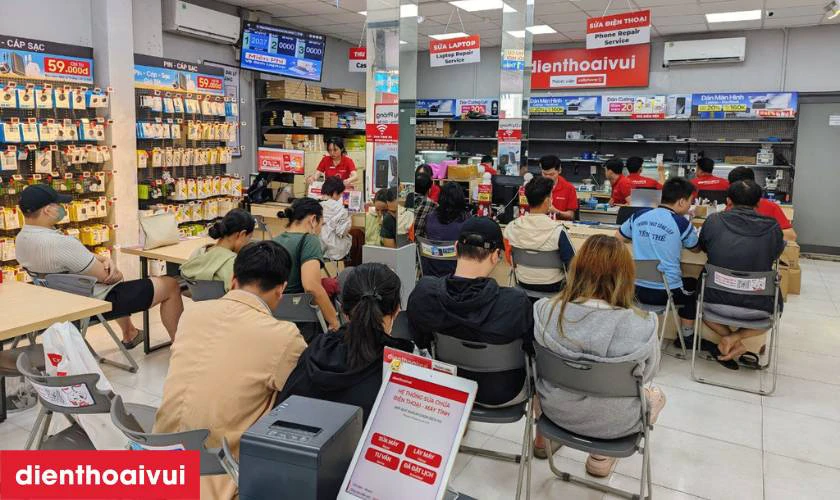 Địa chỉ thay camera trước Samsung Galaxy A33 ở đâu uy tín tại TPHCM và Hà Nội?