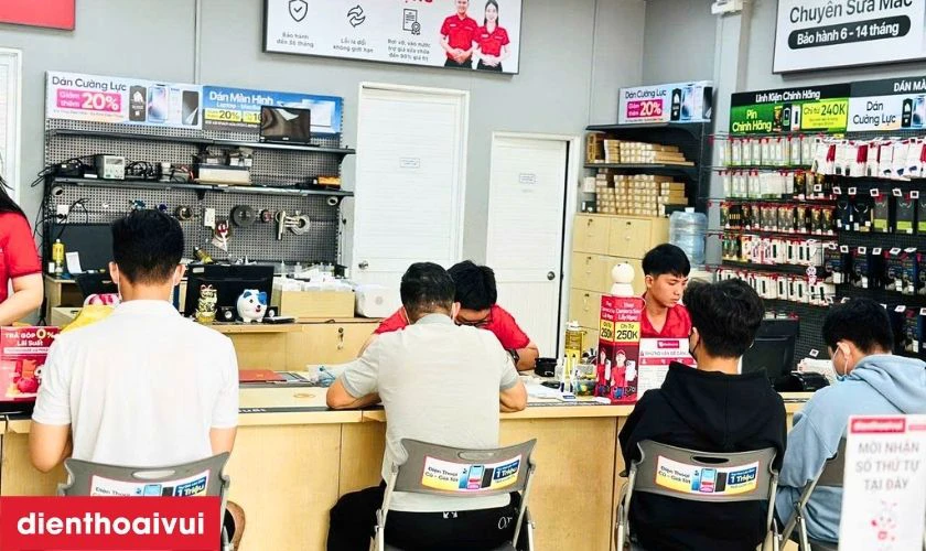 Địa chỉ thay camera trước Samsung Galaxy A6 Plus ở đâu giá rẻ tại TPHCM và Hà Nội?
