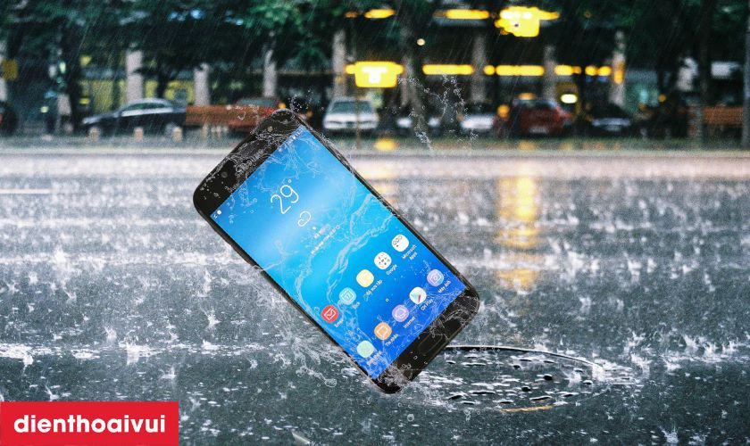 Camera trước Samsung Galaxy J7 Plus bị hư do ướt mưa