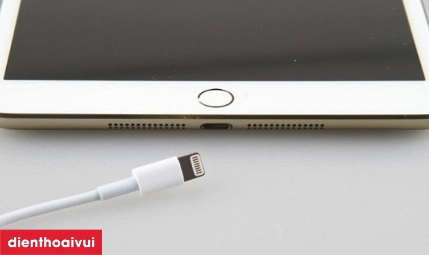 Lưu &yacute; sau khi thay c&aacute;p home iPad