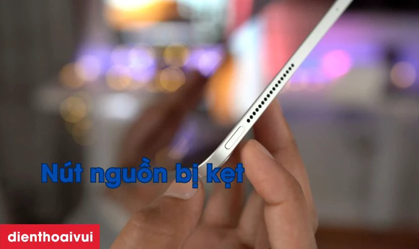 Dấu hiệu iPad Pro 10.5 bị hỏng c&aacute;p nguồn