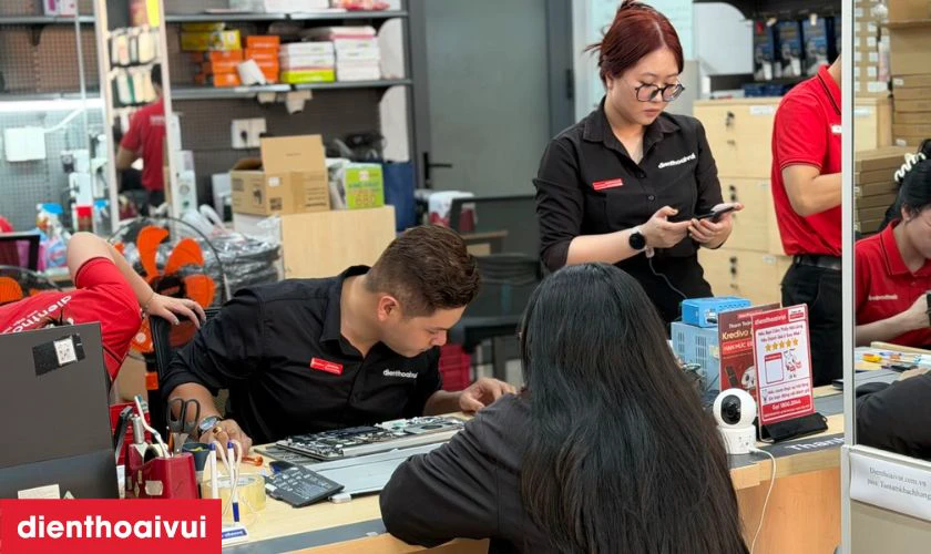 Quy tr&igrave;nh thay c&aacute;p nguồn iPad Pro 10.5 tại Điện Thoại Vui