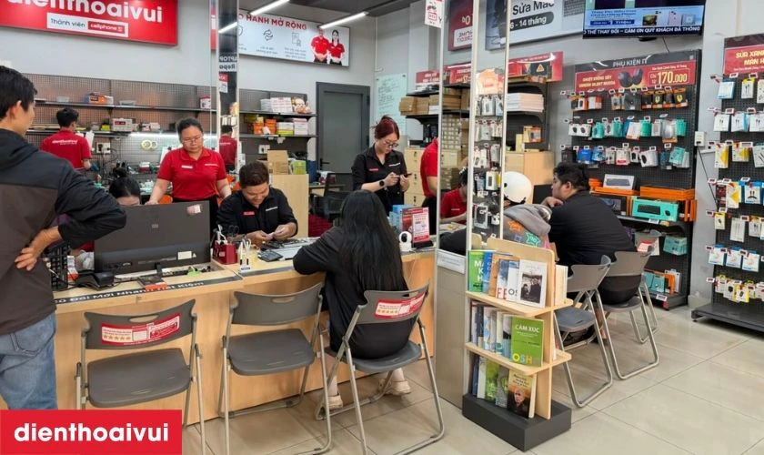 Kiểm tra tổng thể, lắp r&aacute;p v&agrave; d&aacute;n tem bảo h&agrave;nh