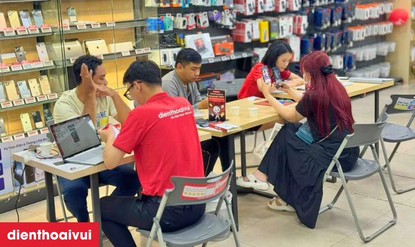 Quy tr&igrave;nh thay c&aacute;p nguồn Xiaomi Poco C40 lấy liền uy t&iacute;n tại Điện Thoại Vui