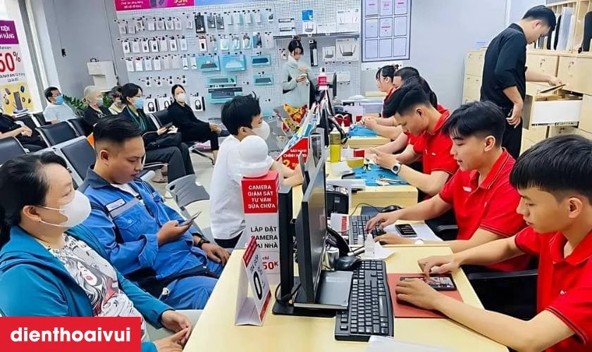 Địa chỉ thay cáp sạc không dây NFC iPhone 13 Mini uy tín tại TPHCM & Hà Nội