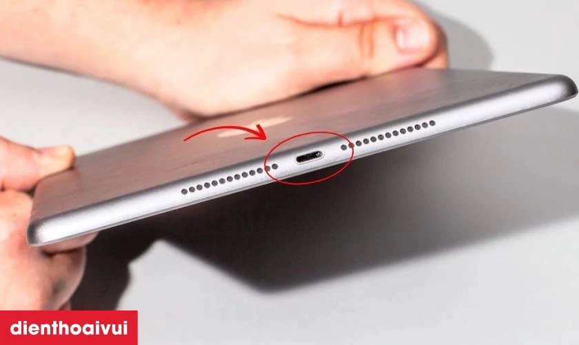 Nguyên nhân thay cáp sạc máy tính bảng iPad