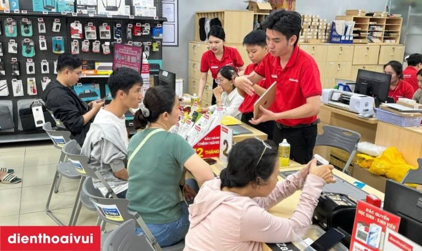 Giao máy lại cho khách hàng, hướng dẫn cách sử dụng và bảo quản