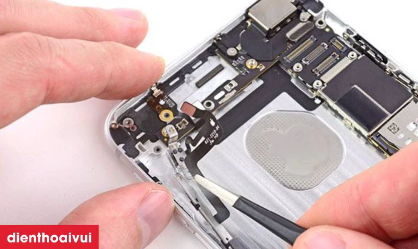 C&oacute; n&ecirc;n tự thay c&aacute;p volume tại nh&agrave;?