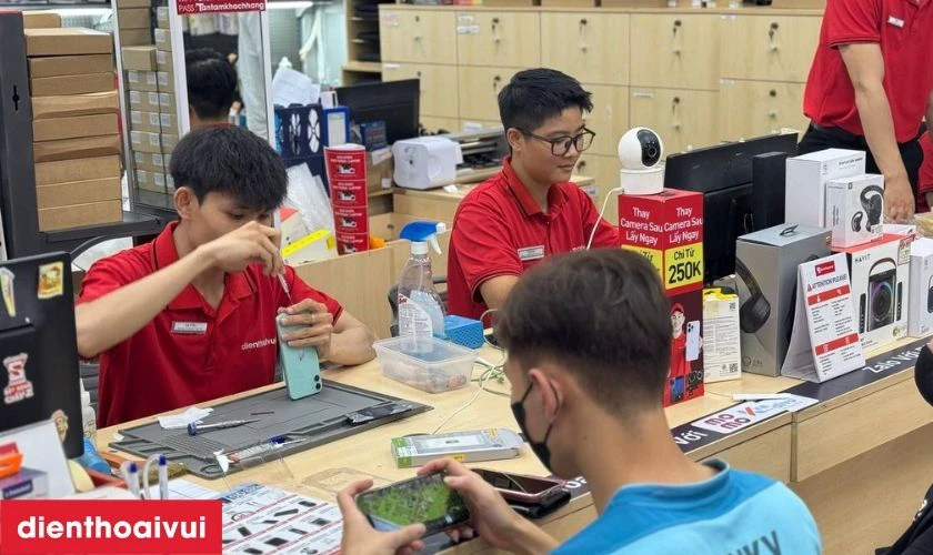 Quy trình thay cáp volume iPhone X chính hãng GENA tại Điện Thoại Vui