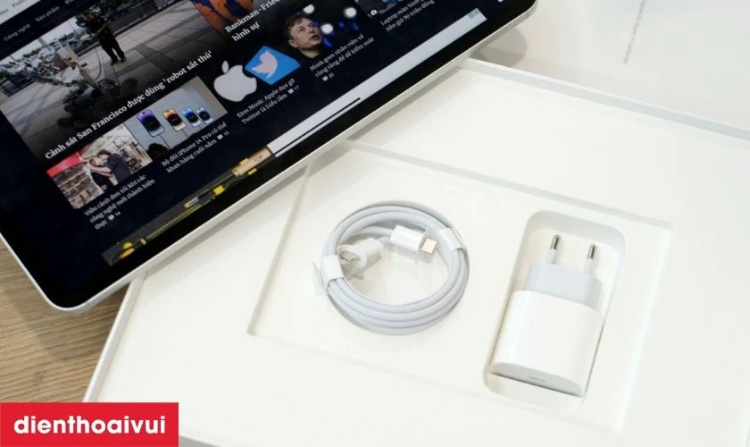 Hỗ trợ sạc nhanh qua cổng USB-C