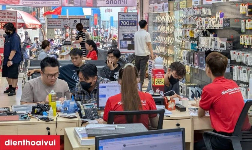 Dịch vụ thay chân sạc iPhone 11 chính hãng Aries chính hãng, lấy liền tại Điện Thoại Vui