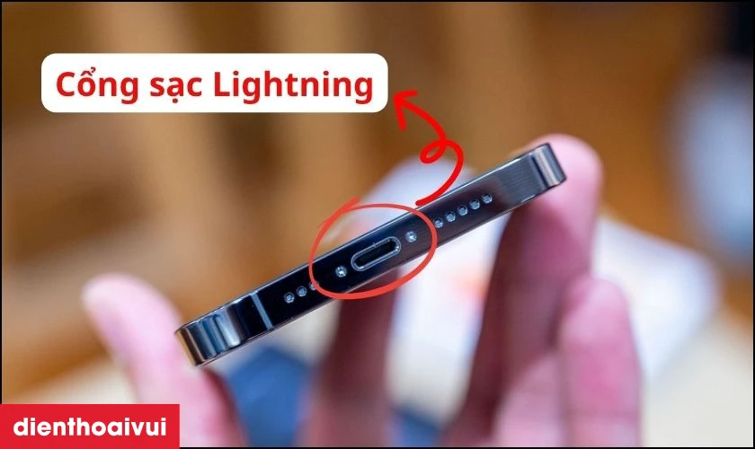 Th&ocirc;ng tin về cụm ch&acirc;n sạc điện thoại iPhone 13&nbsp;