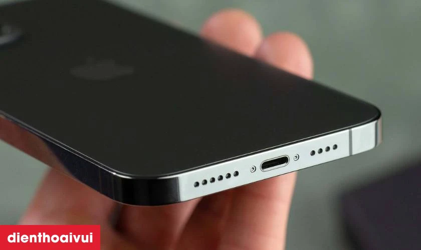 Nguyên nhân chân sạc điện thoại iPhone 13 Pro bị hư hỏng
