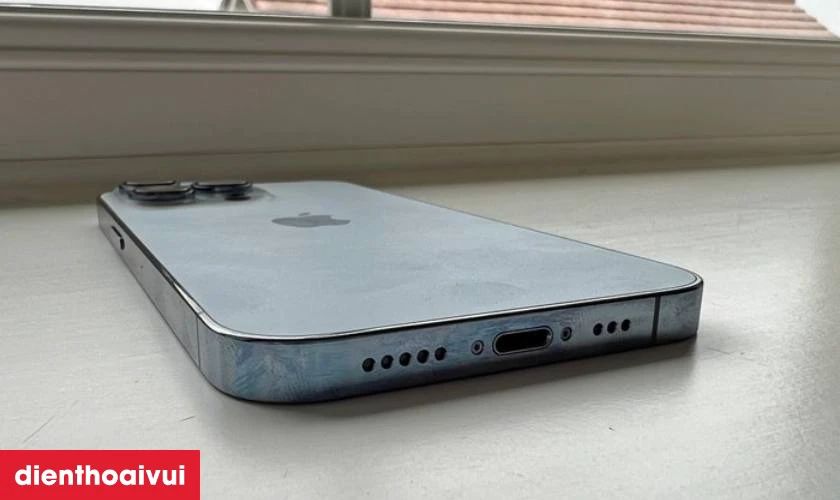 Các dấu hiệu nhận biết bạn cần thay chân sạc iPhone 13 Pro chính hãng GENA mới