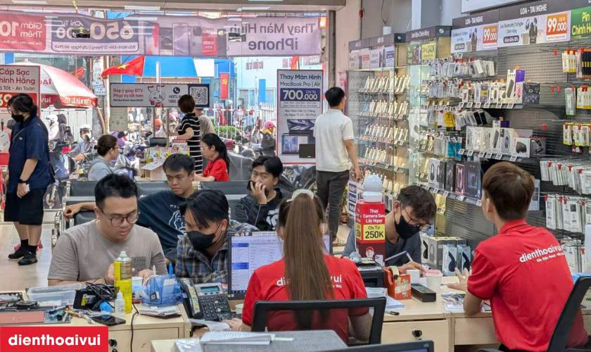 Địa chỉ thay chân sạc iPhone 8 chính hãng GENA ở đâu uy tín, lấy liền tại TP.HCM và Hà Nội?