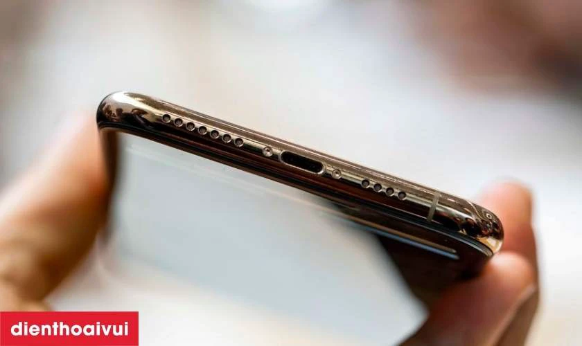 Tích hợp đa năng: sạc, truyền dữ liệu và micro