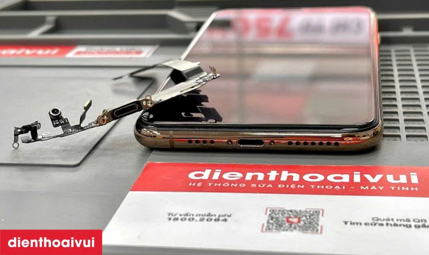 Quy tr&igrave;nh thay ch&acirc;n sạc Oppo A57 lấy liền tại Điện Thoại Vui