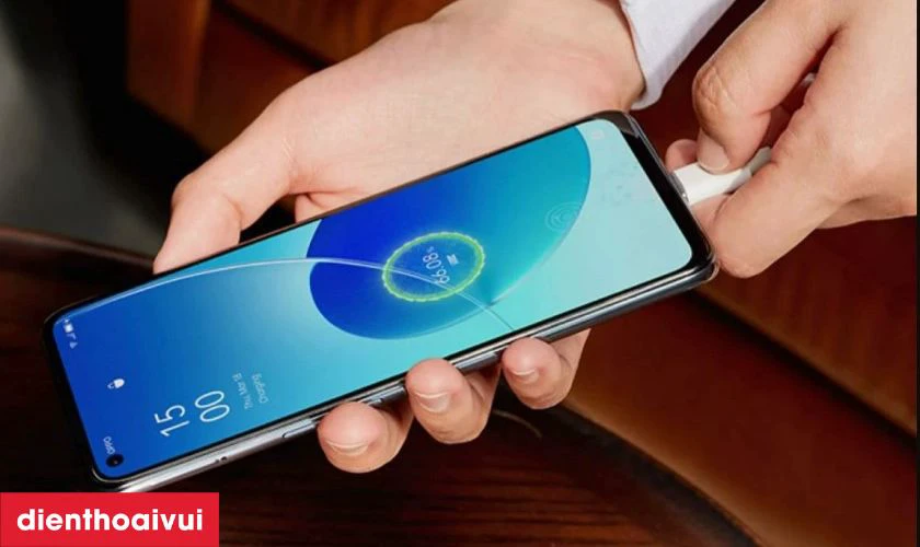 Hướng dẫn c&aacute;ch sạc điện thoại Oppo A5i an to&agrave;n