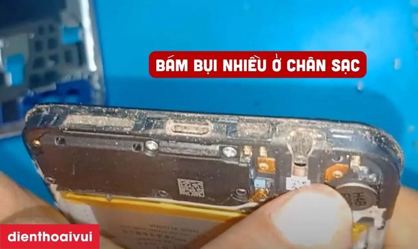 Dấu hiệu nhận biết cần thay ch&acirc;n sạc Oppo A5i Pro