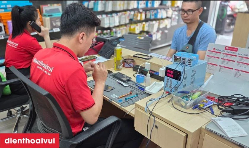 Qu&aacute; tr&igrave;nh thay để đảm bảo an t&acirc;m về linh kiện v&agrave; kỹ thuật