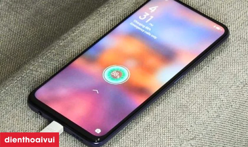 Hướng dẫn c&aacute;ch sạc điện thoại an to&agrave;n, k&eacute;o d&agrave;i tuổi thọ