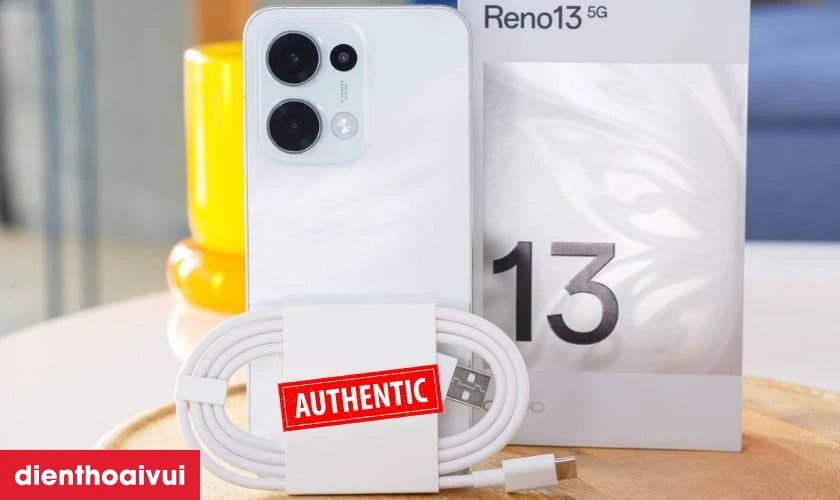 Hướng dẫn c&aacute;ch sạc điện thoại OPPO Reno 13 an to&agrave;n