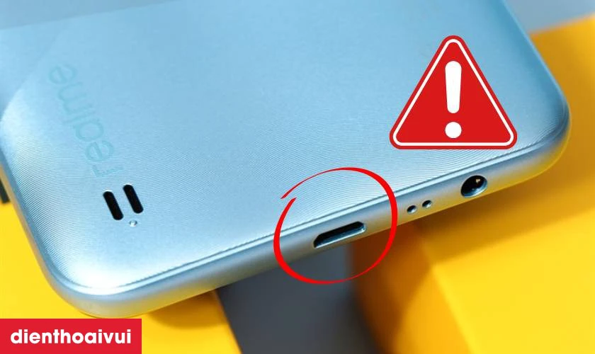 Khi n&agrave;o bạn cần thay ch&acirc;n sạc Realme C21Y?