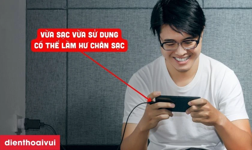 Tại sao điện thoại Samsung Galaxy A06 bị hư ch&acirc;n sạc?