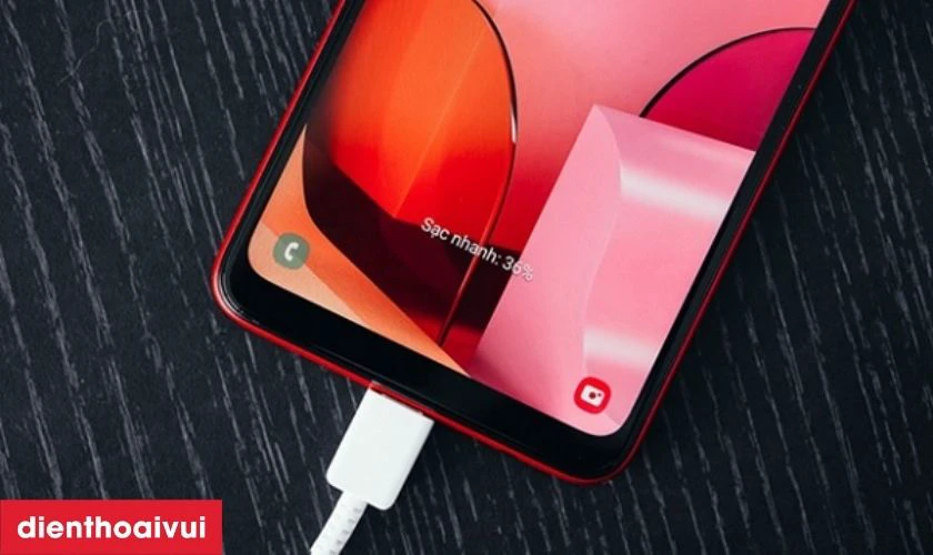 Hướng dẫn cách sạc điện thoại an toàn