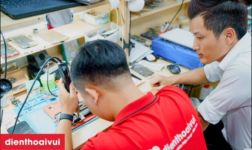 Kiểm tra tình trạng chân sạc của Samsung Galaxy A22 5G