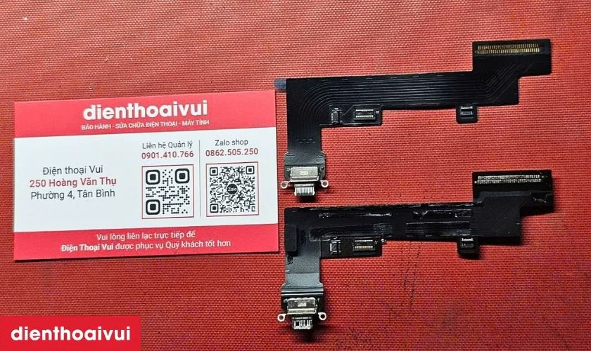 Kỹ thuật viên tiến hành kiểm tra khả năng sạc